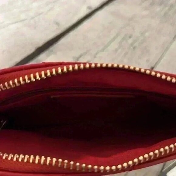 Badgley Mischka Studio Red Quilted Wristlet Clutch Wallet Purse Bag 7" New - Picture 5 of 7